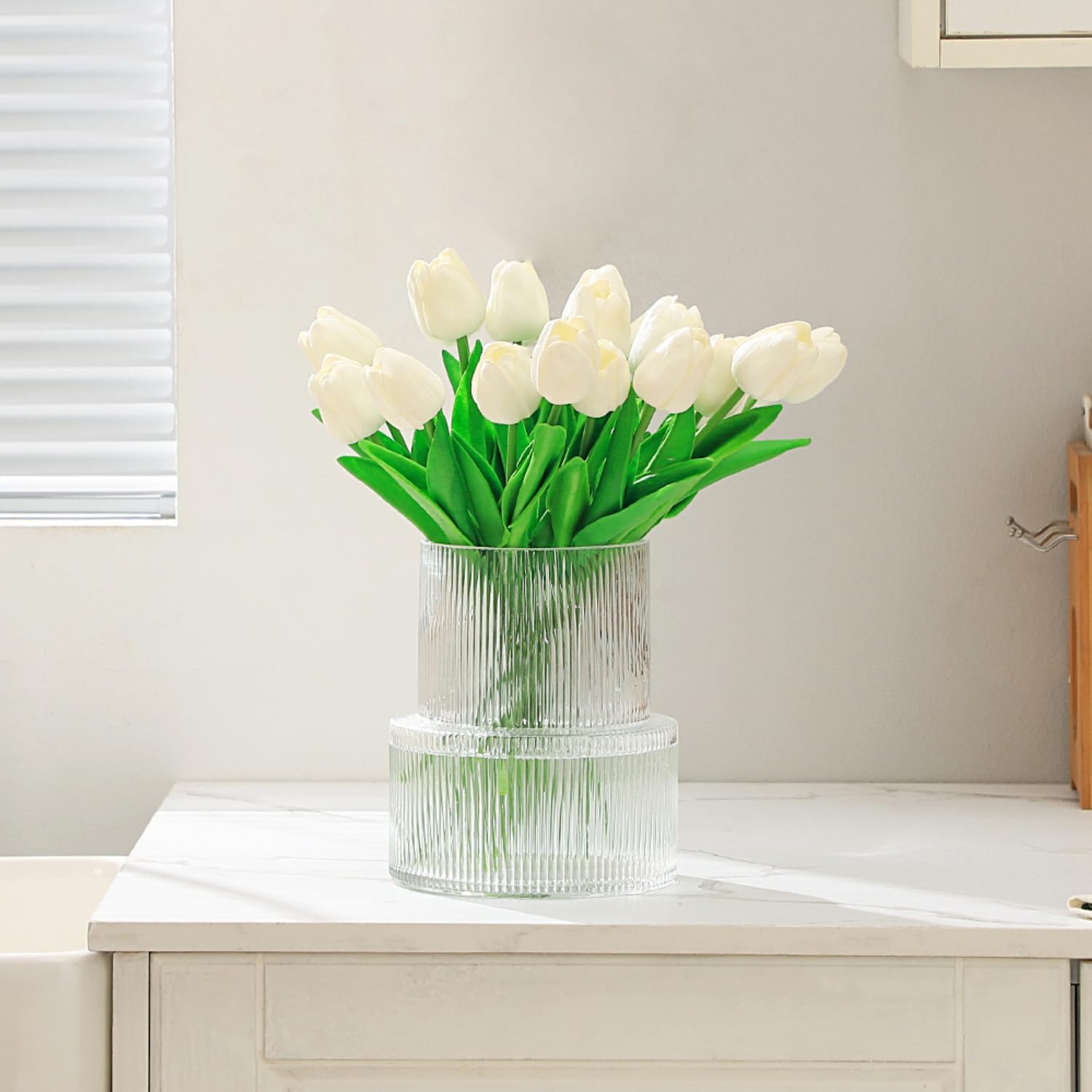 Shows how the product enhances home aesthetics and creates a fresh, inviting atmosphere.