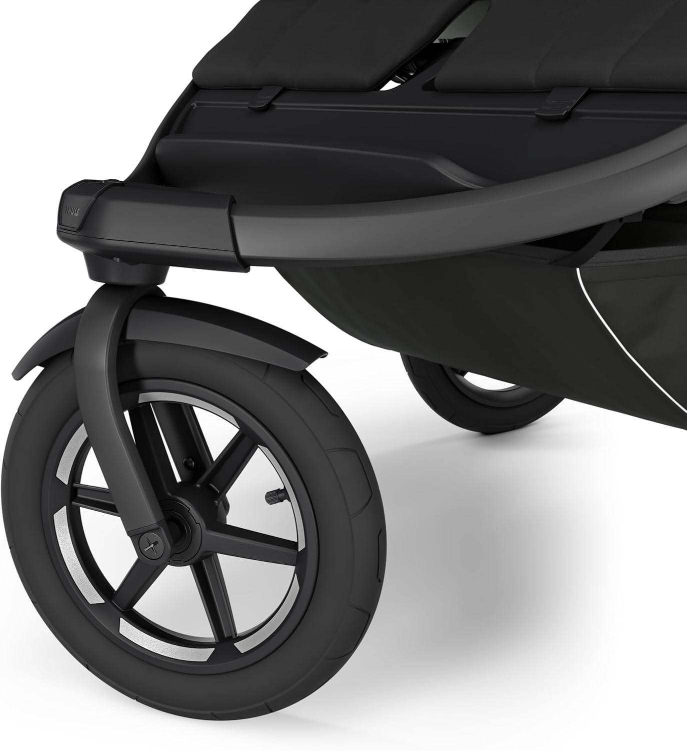Highlights the sturdy and reliable wheel design of the stroller, emphasizing its quality construction and smooth maneuverability.