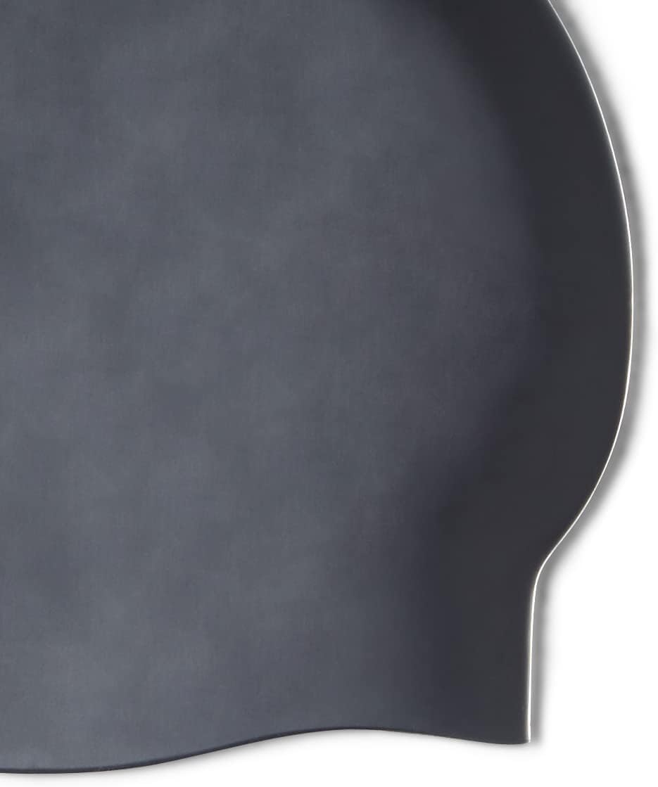 Highlights the product's smooth, uniform surface quality to emphasize its premium finish or ease of cleaning.