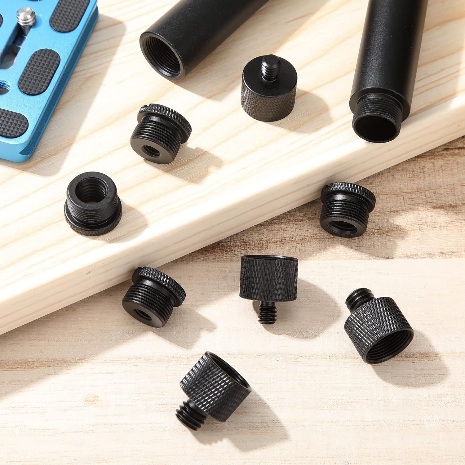 Shows all the components and accessories included with the product, helping shoppers understand the complete kit they will receive and the versatility of the system.