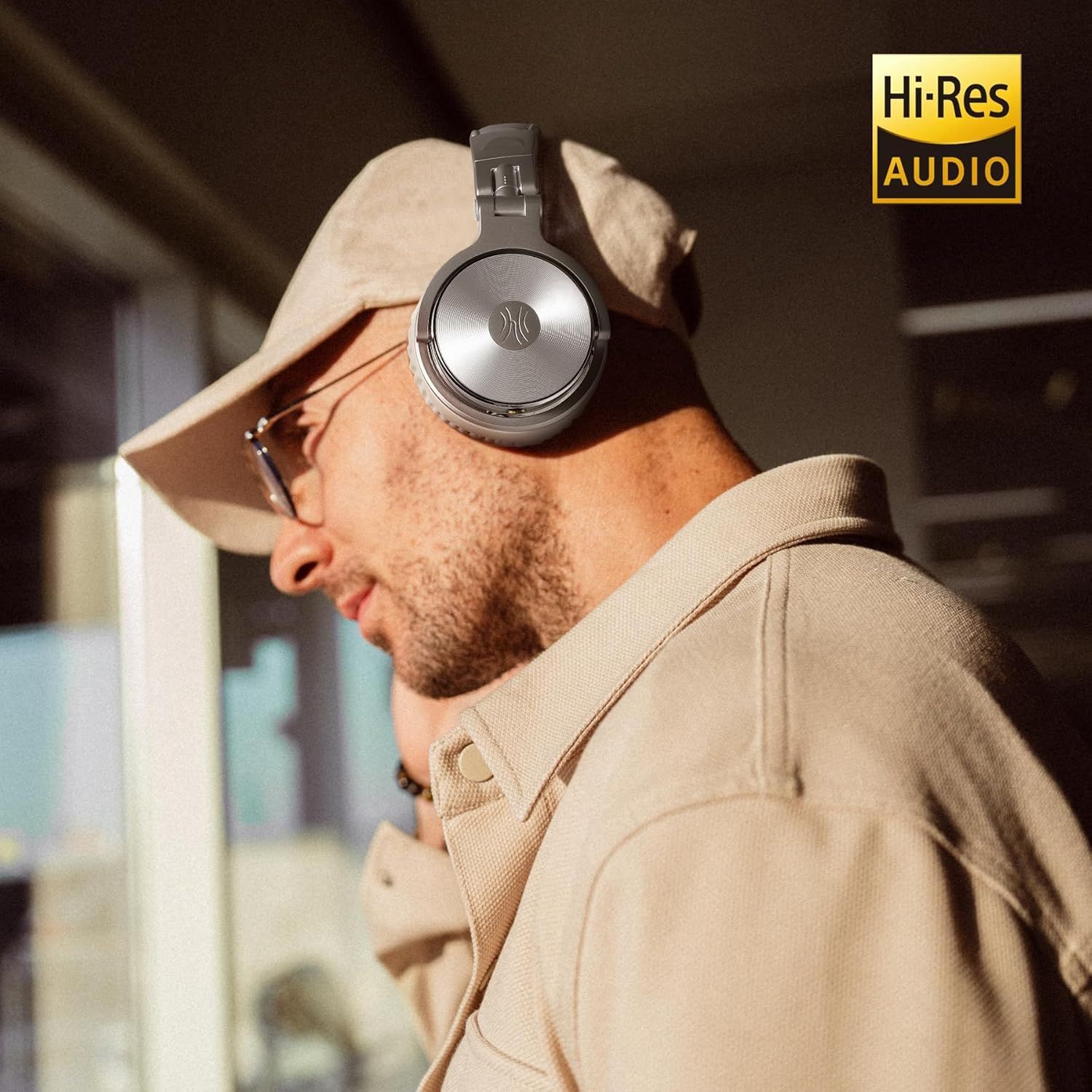 Communicates that the headphones support Hi-Res Audio certification, reassuring shoppers of superior sound quality and audio performance.