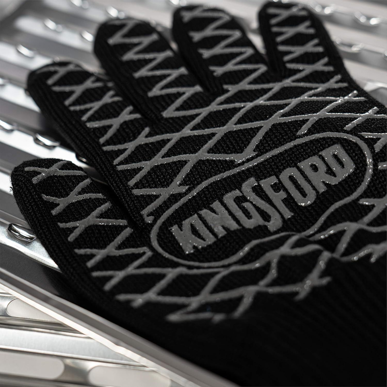 Highlights the textured, non-slip surface design to reassure shoppers that the product provides secure grip and traction.