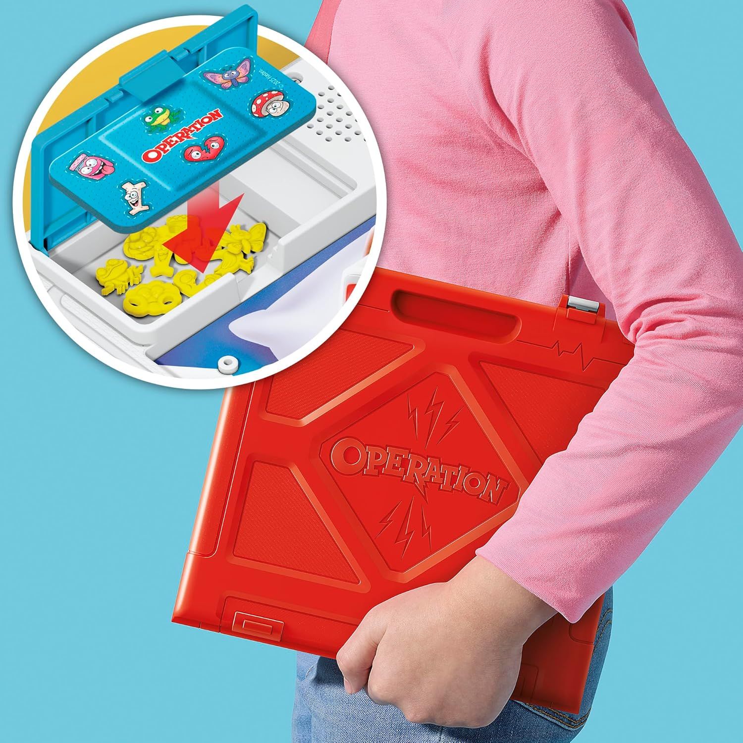 Shows shoppers what comes inside the game box, including the game pieces and internal storage organization, to help them understand the complete contents of the purchase.