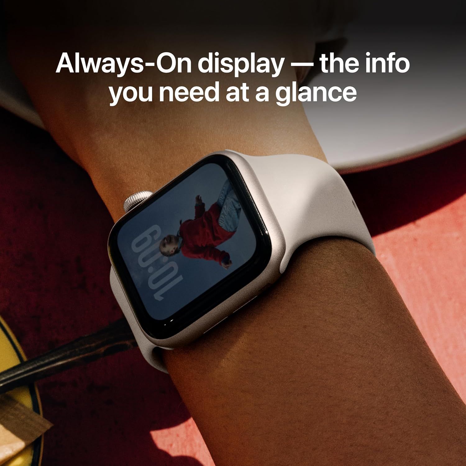 Highlights the always-on display feature that allows users to view information at a glance without needing to wake the device, emphasizing convenience and quick access.