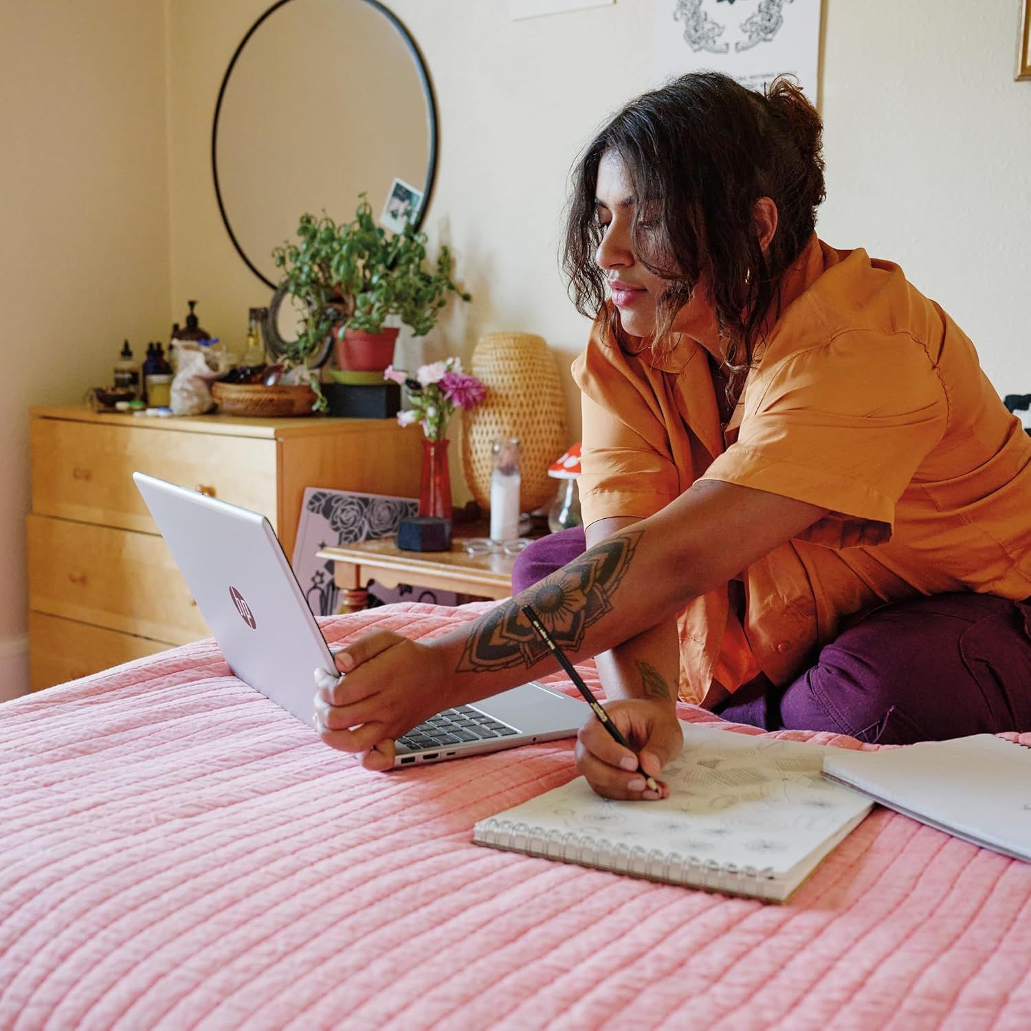 Demonstrates the product being used in a comfortable, real-life home setting to help shoppers visualize how it fits into their daily routine.
