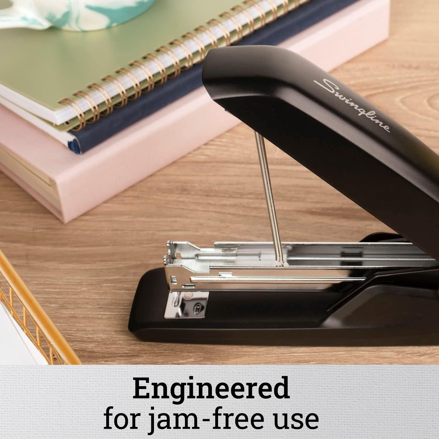 Communicates that the stapler is engineered to prevent jamming, reassuring shoppers of reliable, frustration-free performance.