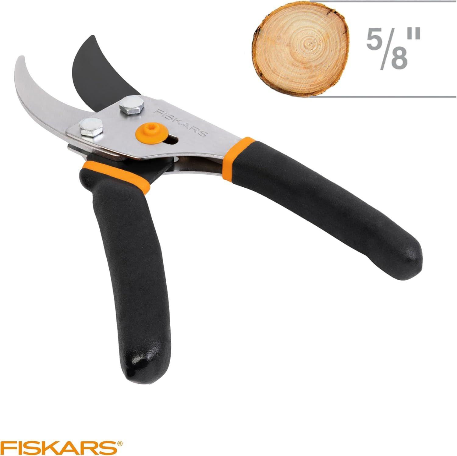 Communicates the maximum cutting capacity of the pruning shears (5/8 inch diameter) to help shoppers understand what size branches or materials the tool can handle.