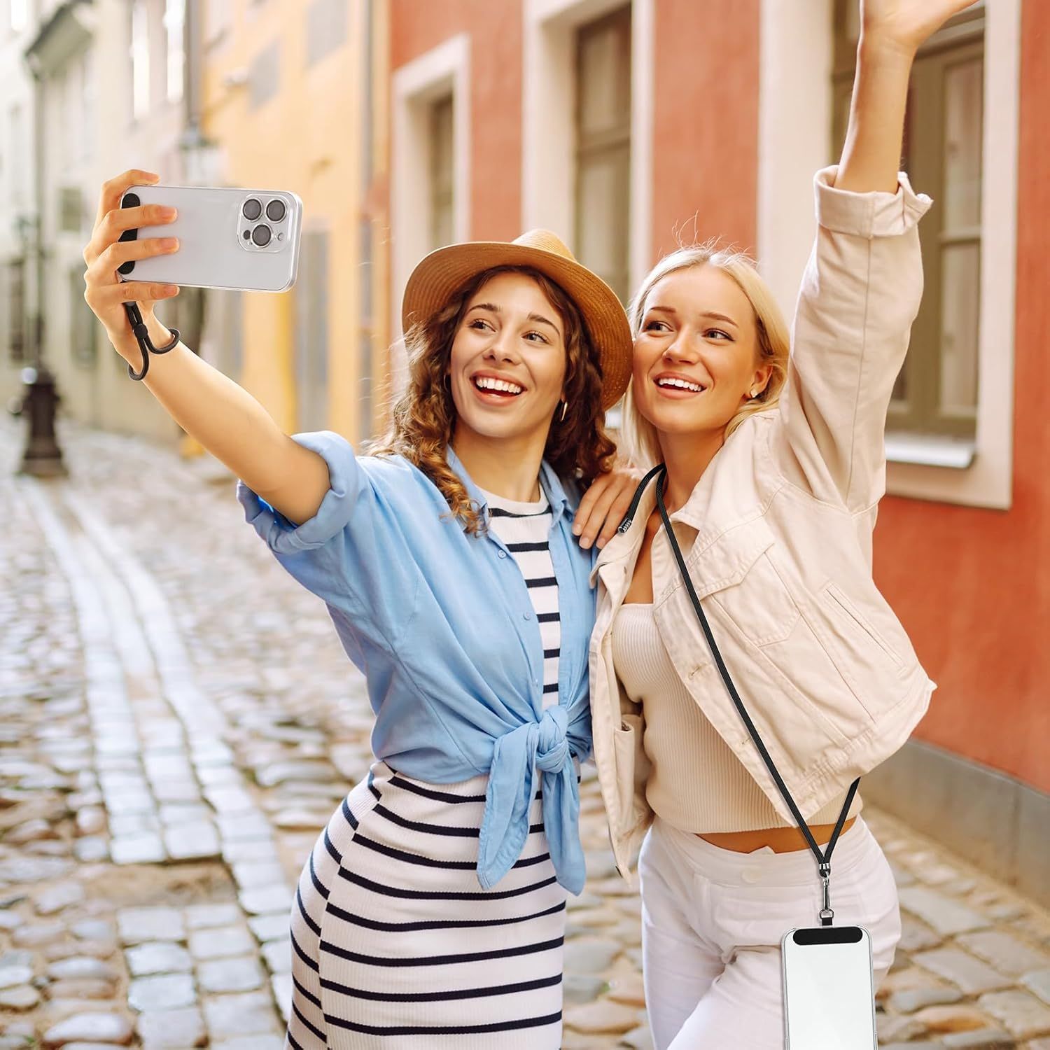 Demonstrates the product being used in an authentic, everyday scenario to help shoppers visualize themselves using it during travel or social activities.