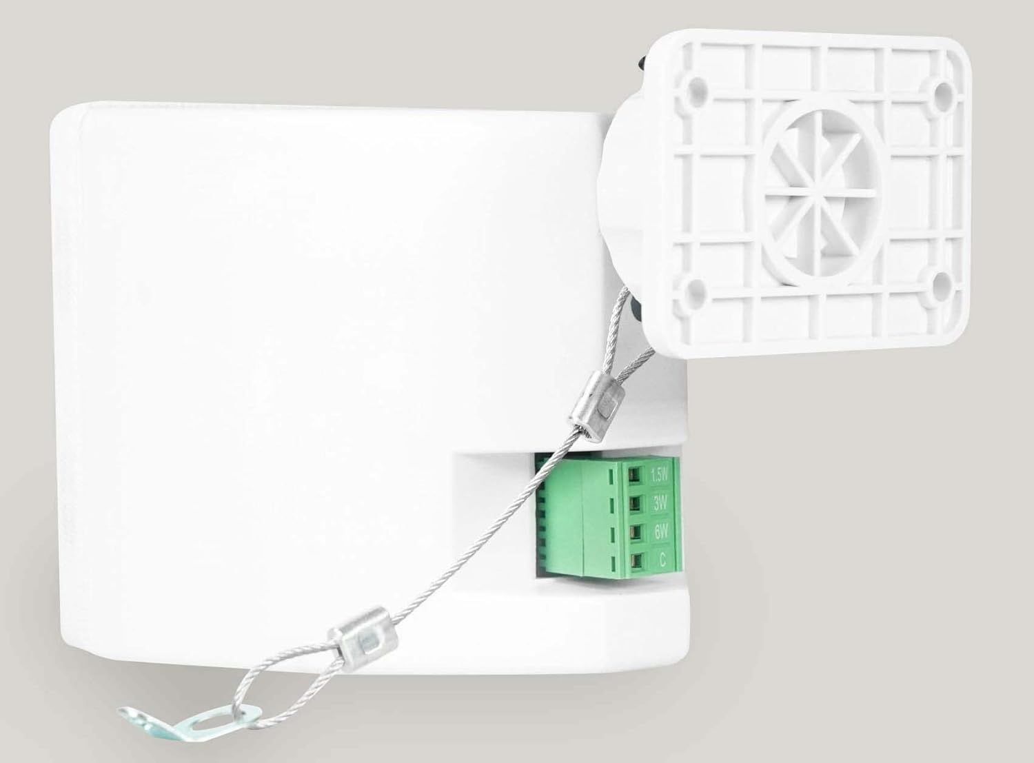 Shows the product in a clean, catalog-style presentation to give shoppers a clear view of the device and its included mounting components.