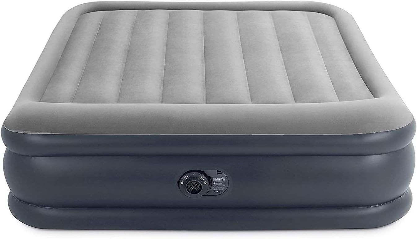 Provides a clean, catalog-style view of the air mattress to show its design, structure, and built-in pump feature without distractions.