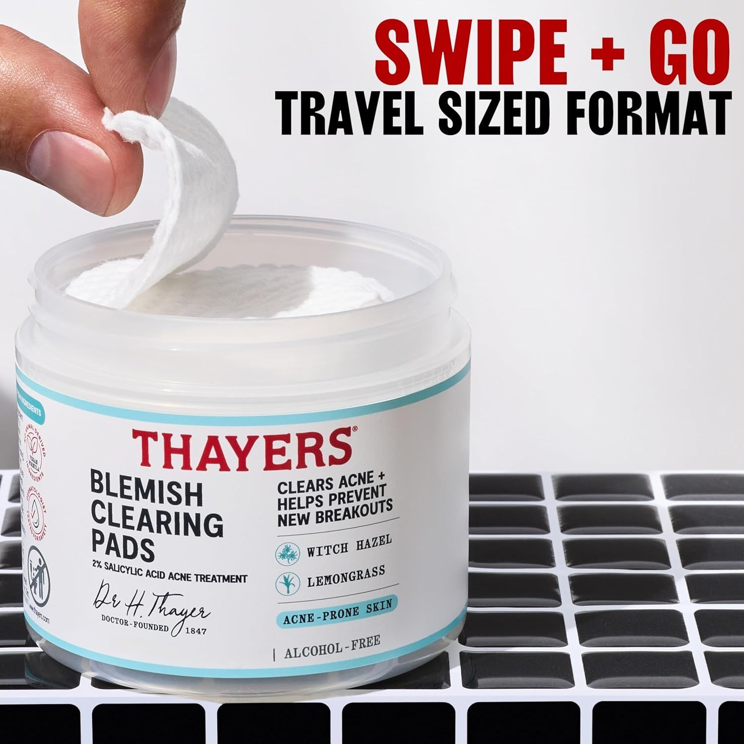 Demonstrates the simple swipe-and-go application method of the travel-sized clearing pads, reassuring shoppers that the product is convenient and easy to use on the go. Highlights the travel-sized…