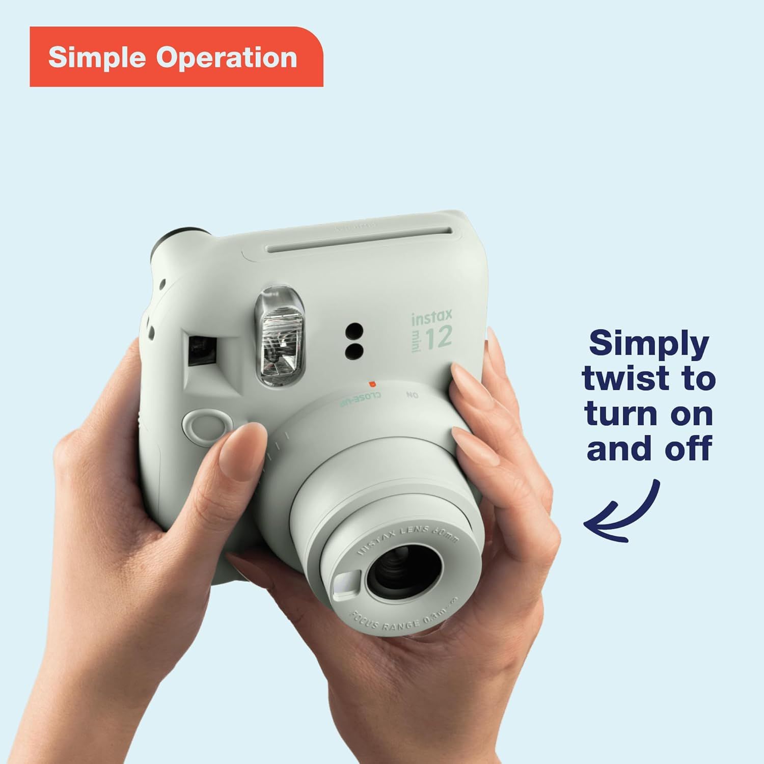 Demonstrates how easy it is to operate the camera by simply twisting the lens to power it on and off, reassuring shoppers that the product is user-friendly and requires no complicated setup.…