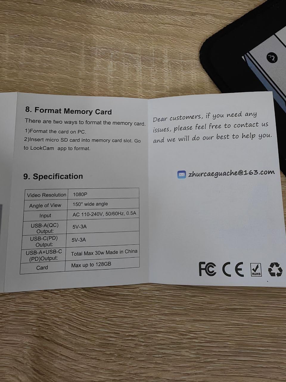 Provides step-by-step instructions on how to format the memory card, helping customers understand the setup process for the device. Displays multiple technical specifications in a structured table…