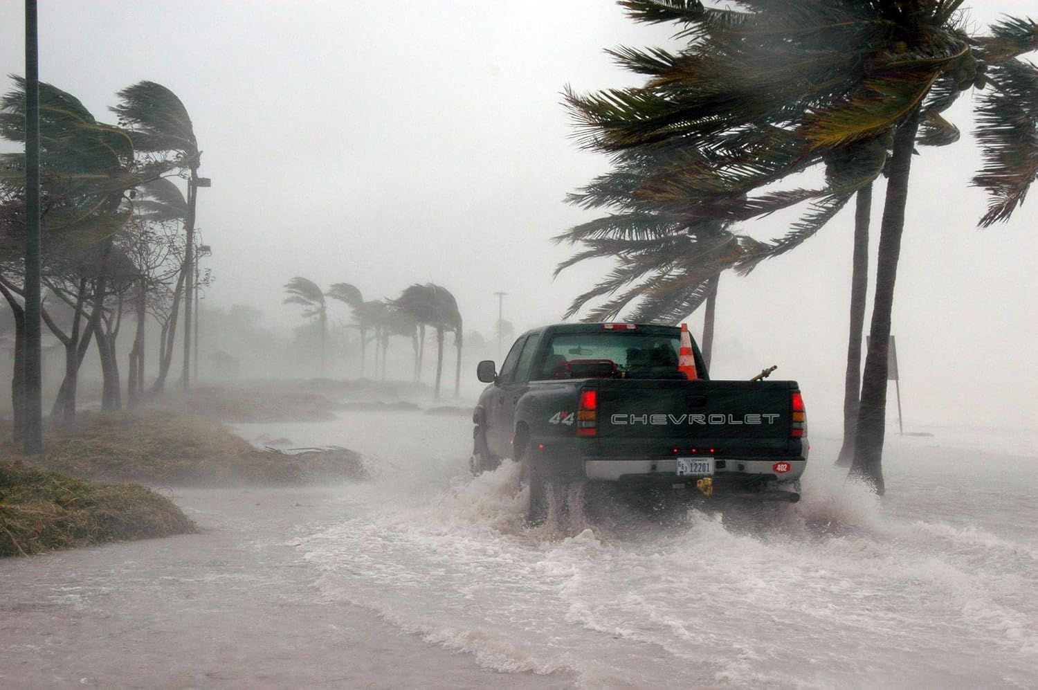 Demonstrates the vehicle's ability to handle severe weather conditions and flooded roads, reassuring shoppers of its durability and reliability in challenging environments.
