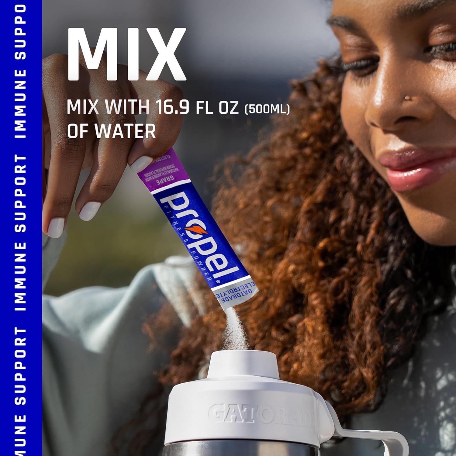 Demonstrates how to prepare the product by mixing it with the specified amount of water, providing clear usage instructions to the shopper. Communicates the simple preparation process as a key…