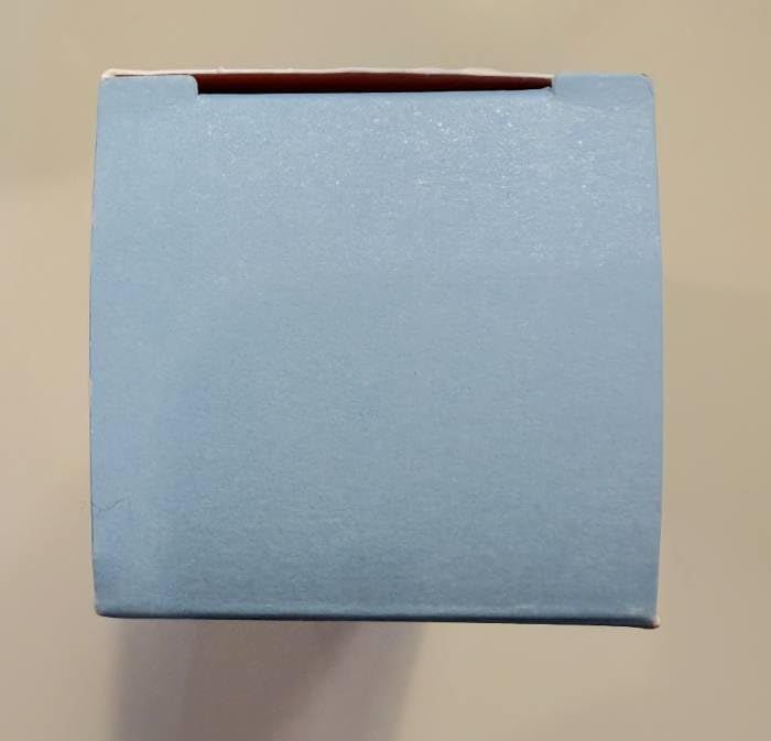 Shows the product in its packaging on a clean background to give shoppers a clear view of what they will receive.