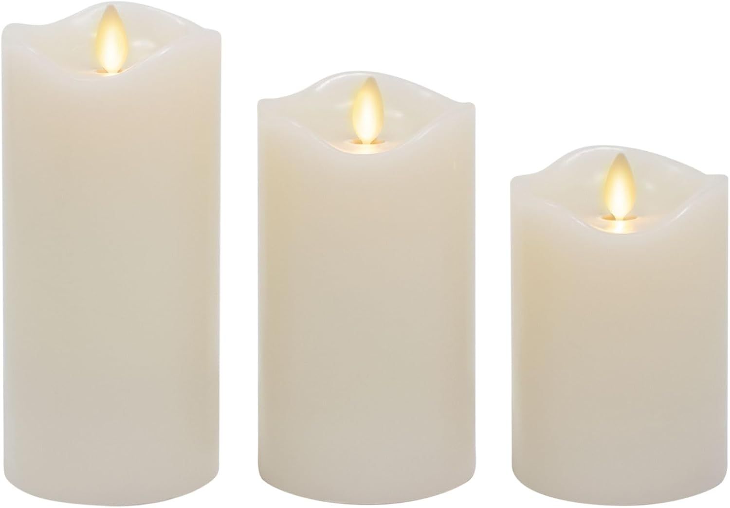 Shows the customer receives three LED candles in different sizes, demonstrating the complete set included with purchase.