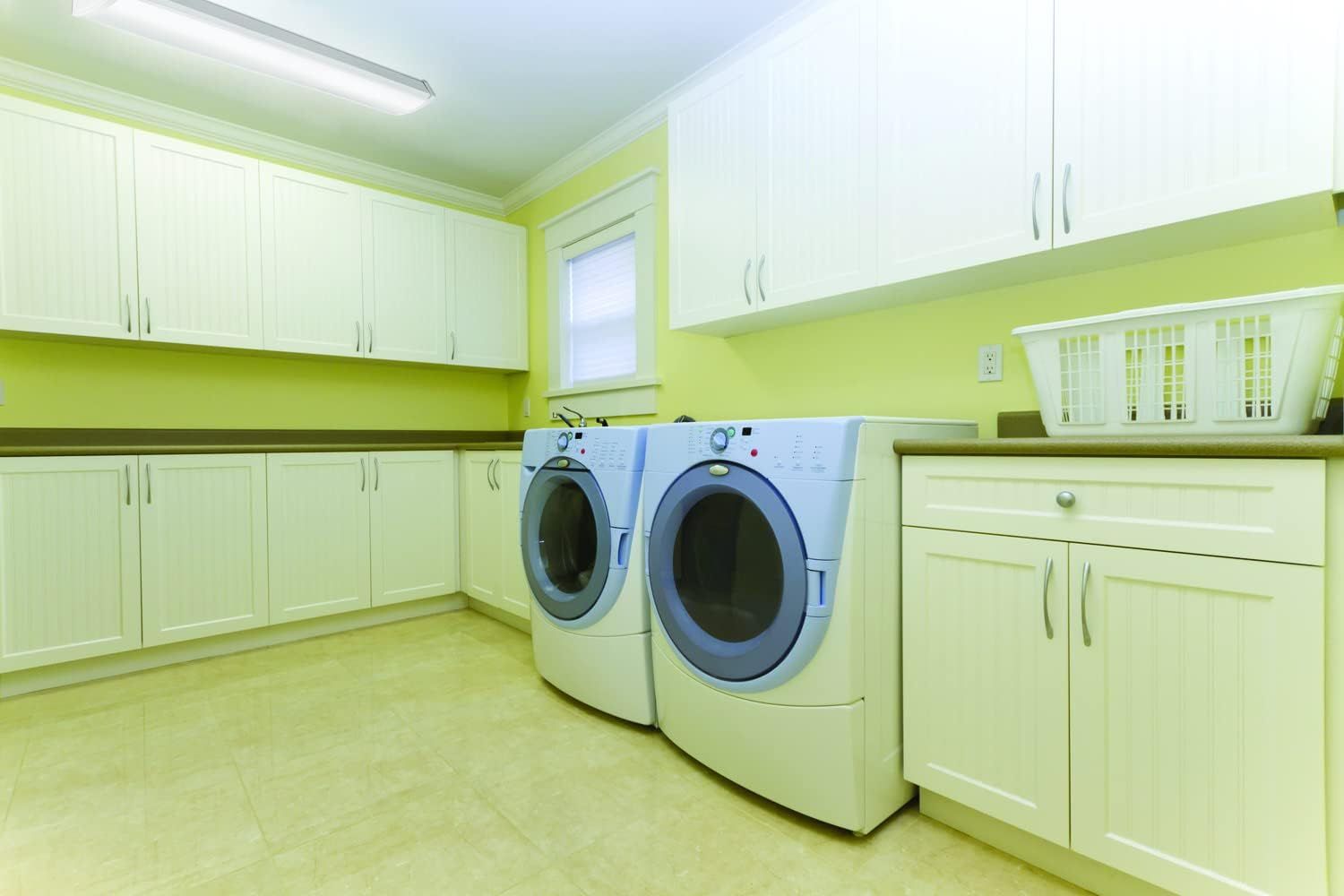 Demonstrates the product in a real-world home environment to help shoppers visualize the washer and dryer in their own laundry space.