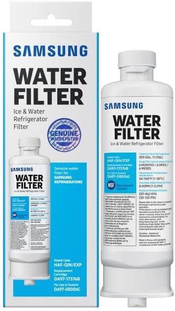 Shows the customer what they receive when purchasing: the water filter product and its retail packaging box, helping shoppers understand the complete purchase.