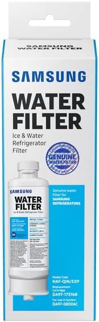 Provides a clean, catalog-style view of the Samsung water filter product packaging to show shoppers exactly what they will receive.