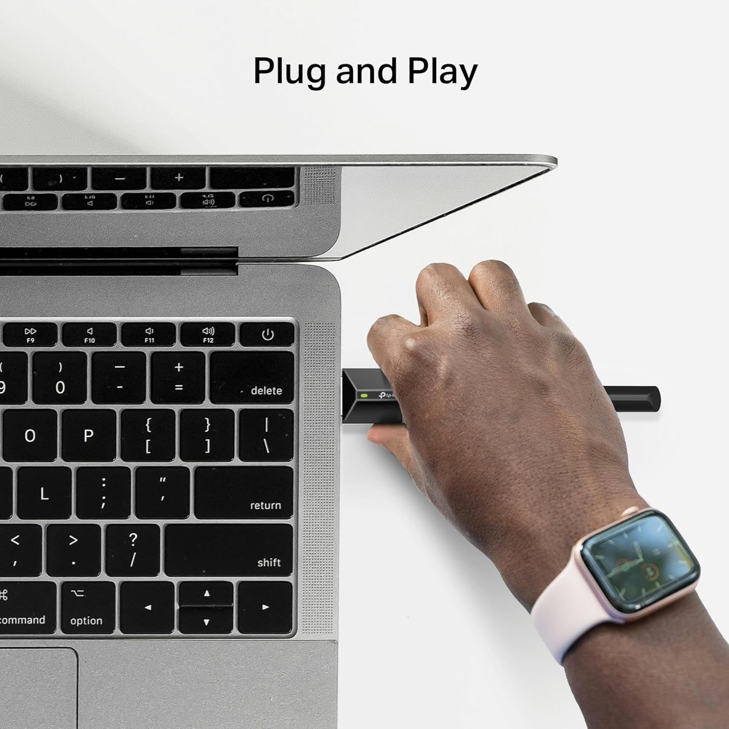 Communicates that the product is easy to use and requires no complex installation—just plug it in and start using it immediately.