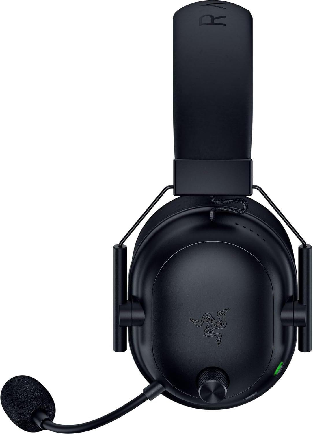 Provides a clear, unobstructed view of the gaming headset on a white background for catalog-style presentation.