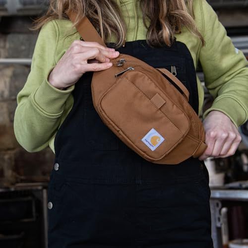 Demonstrates how the product looks and functions when worn in a real-world setting, helping shoppers visualize the product in everyday use.
