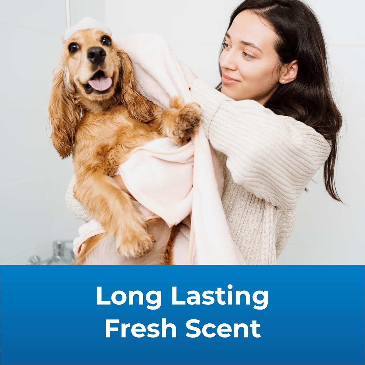 Communicates that the product keeps pets smelling fresh for an extended period, reassuring pet owners about lasting cleanliness and pleasant scent after bathing.