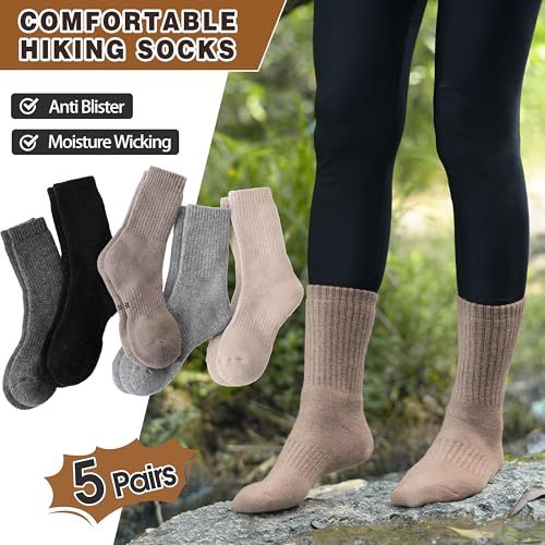 Communicates multiple key benefits of the hiking socks (anti-blister, moisture wicking) and highlights the value of receiving 5 pairs, reassuring shoppers of comfort and quantity.