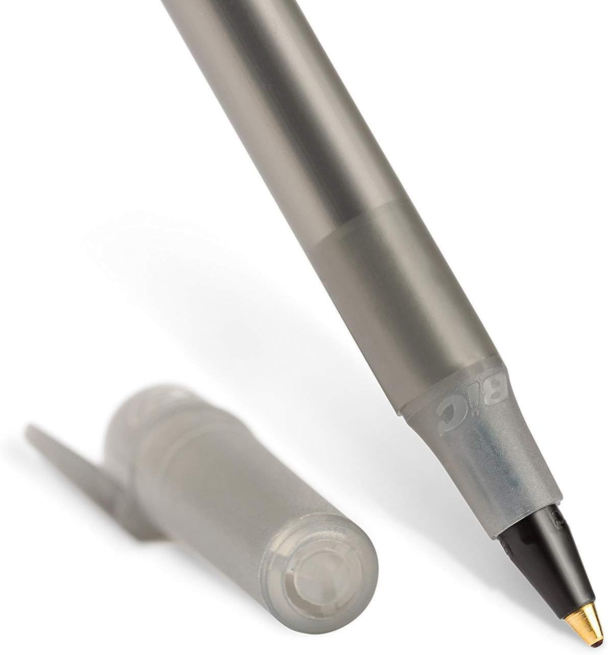 Provides a clean, catalog-style view of the pen product with its cap removed, allowing shoppers to see the product clearly without distractions.