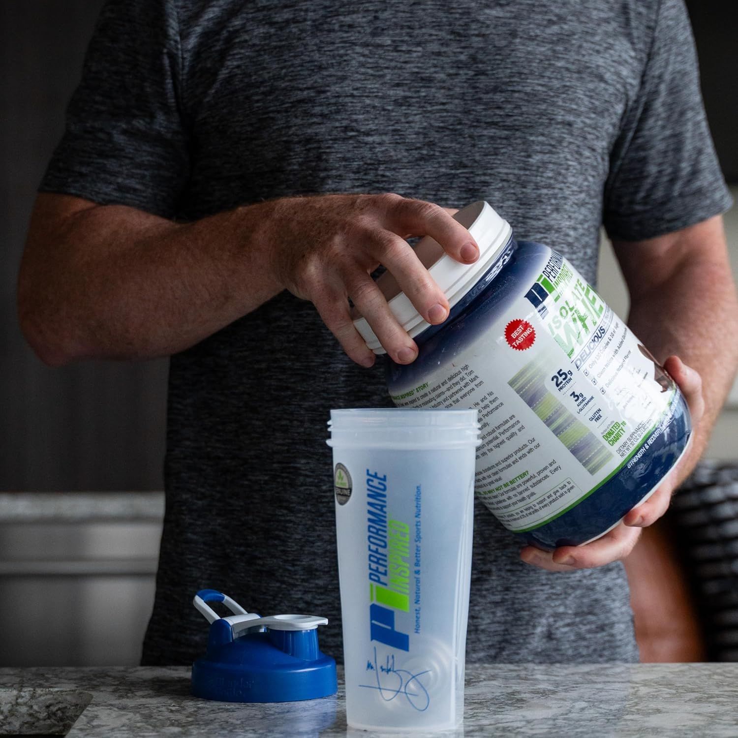 Shows the customer everything included in the purchase: the supplement powder container, a shaker bottle with lid, and the product packaging, demonstrating the complete value of the bundle.
