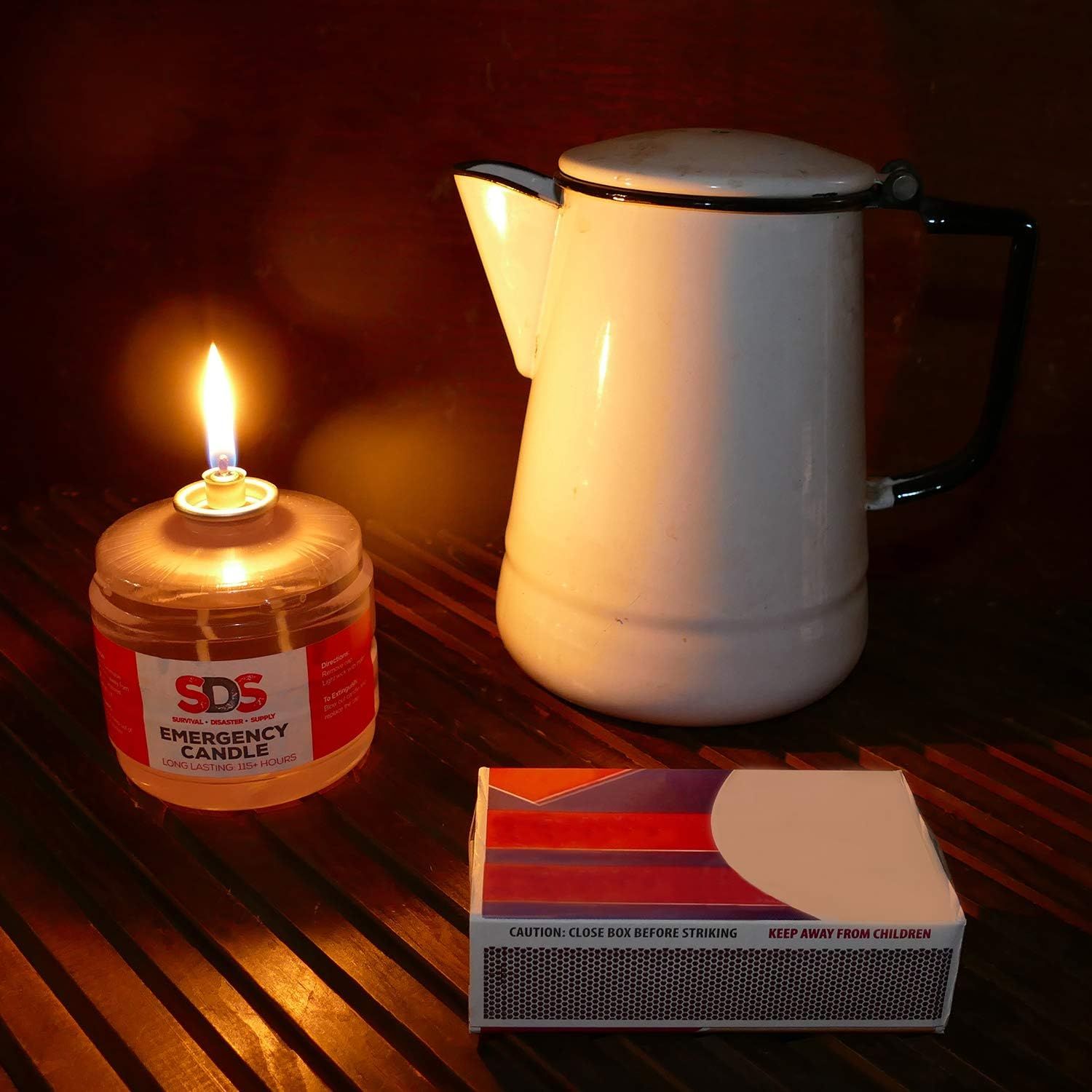Shows what is included with the product purchase, reassuring shoppers they receive both the emergency candle and matches for immediate use.
